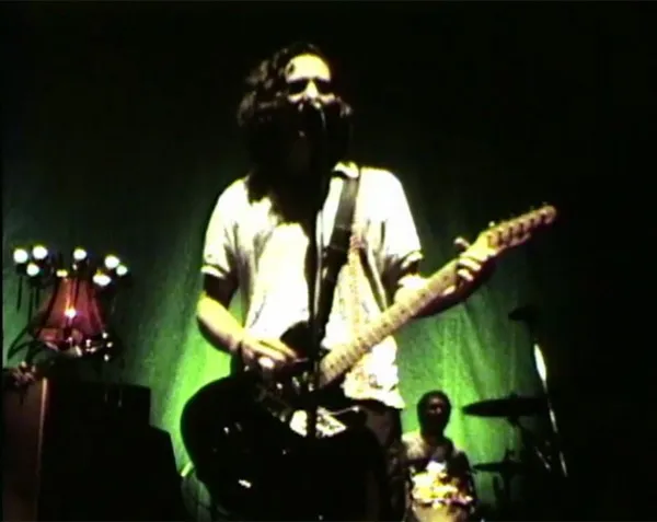 Pearl Jam dedica tema a un fanático declarado violador