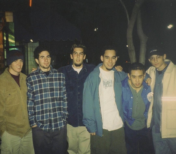  La primera foto de Linkin Park: Mike Shinoda recordó a Chester